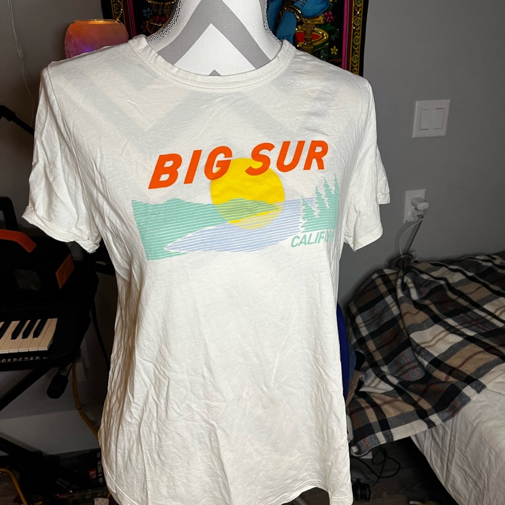 Old Navy Everywear Style T Shirt. Big Sur
